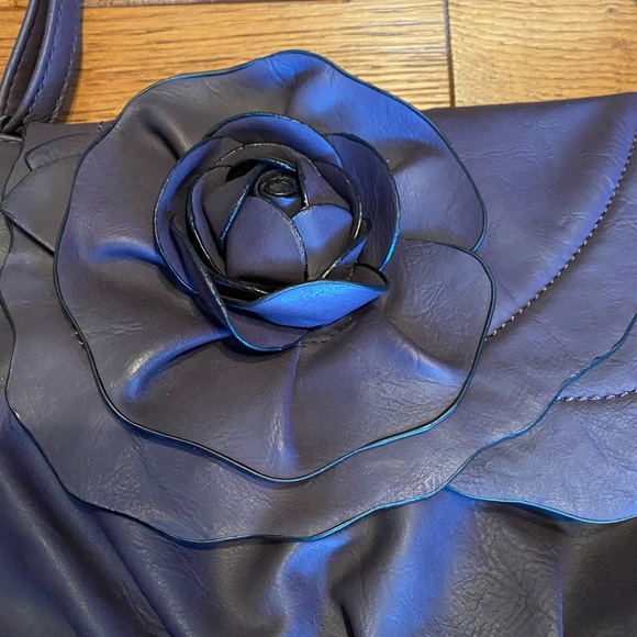 Purple Purse With Flower Detail - Picture 2 of 8